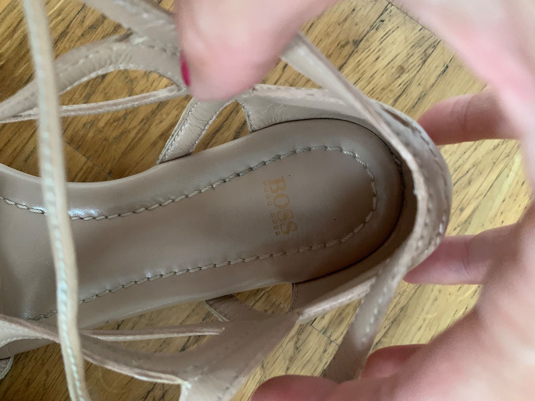 Scarpe da donna: Hugo boss leder flat sandalen – Usato da Zürich venduto da Nikuska32 4