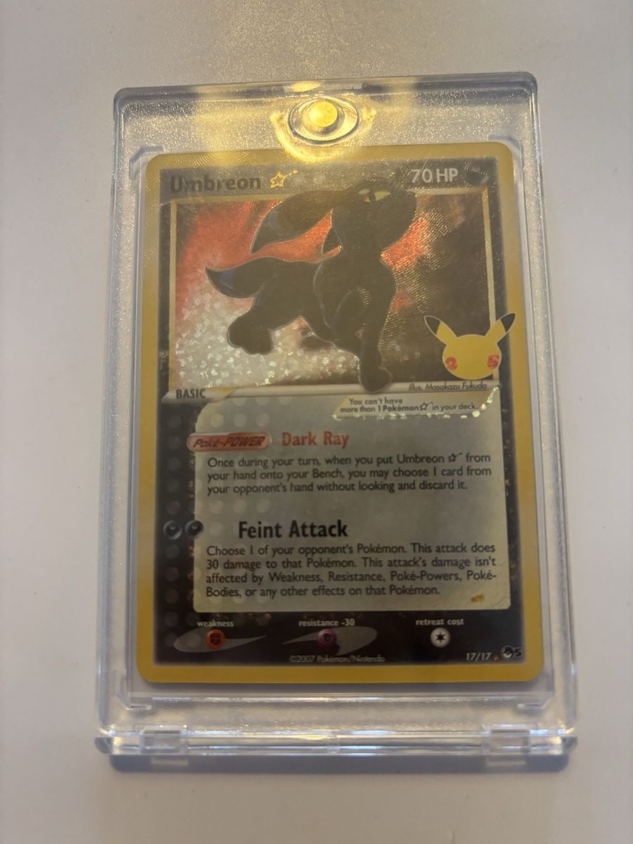 Pokémon Carte collezionabili: Carte Pokémon UMBREON 25 ans – Nuovo (secondo la descrizione) da lausanne venduto da helderj