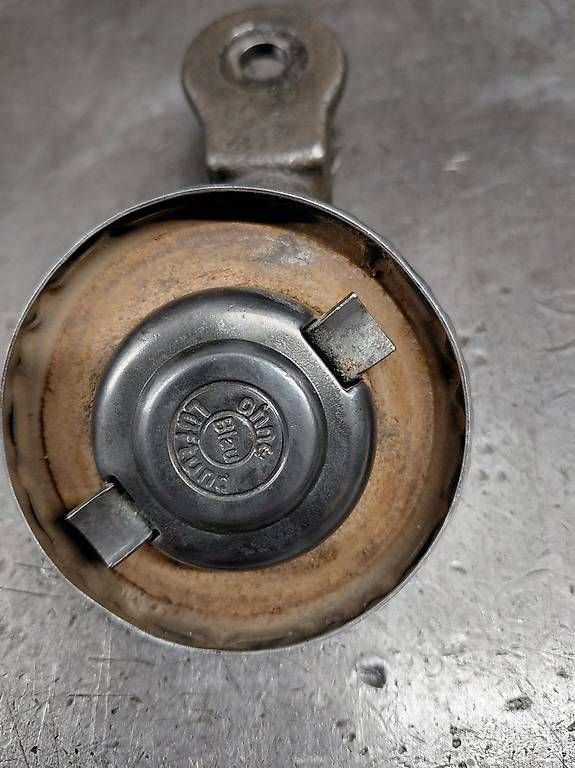 Tutti pezzi di ricambio auto: Tankdeckel, orig. 190SL früh – Usato da Gretzenbach venduto da rudiko 1