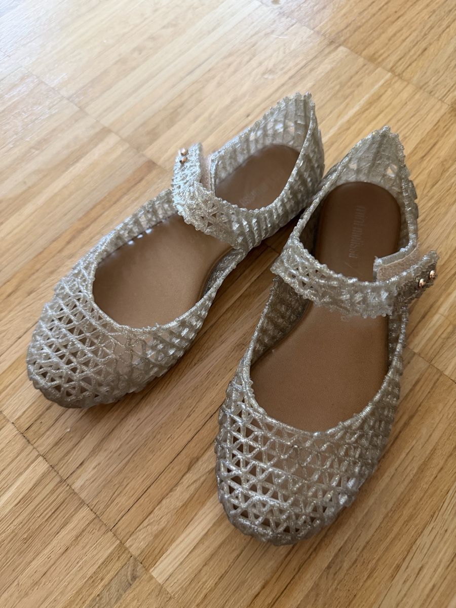 Scarpe per ragazze: Mini Melissa Jelly Shoes Silver EU Size 30 – Usato da Brugg AG venduto da Winter789