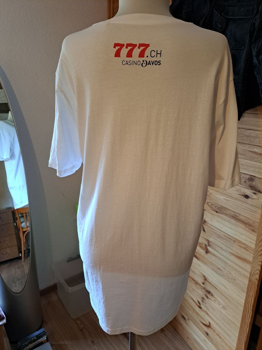T-shirt: T-Shirt "Feeling Lucky" Gr. XL – Nuovo (secondo la descrizione) da Rafz venduto da MuriFinn 2