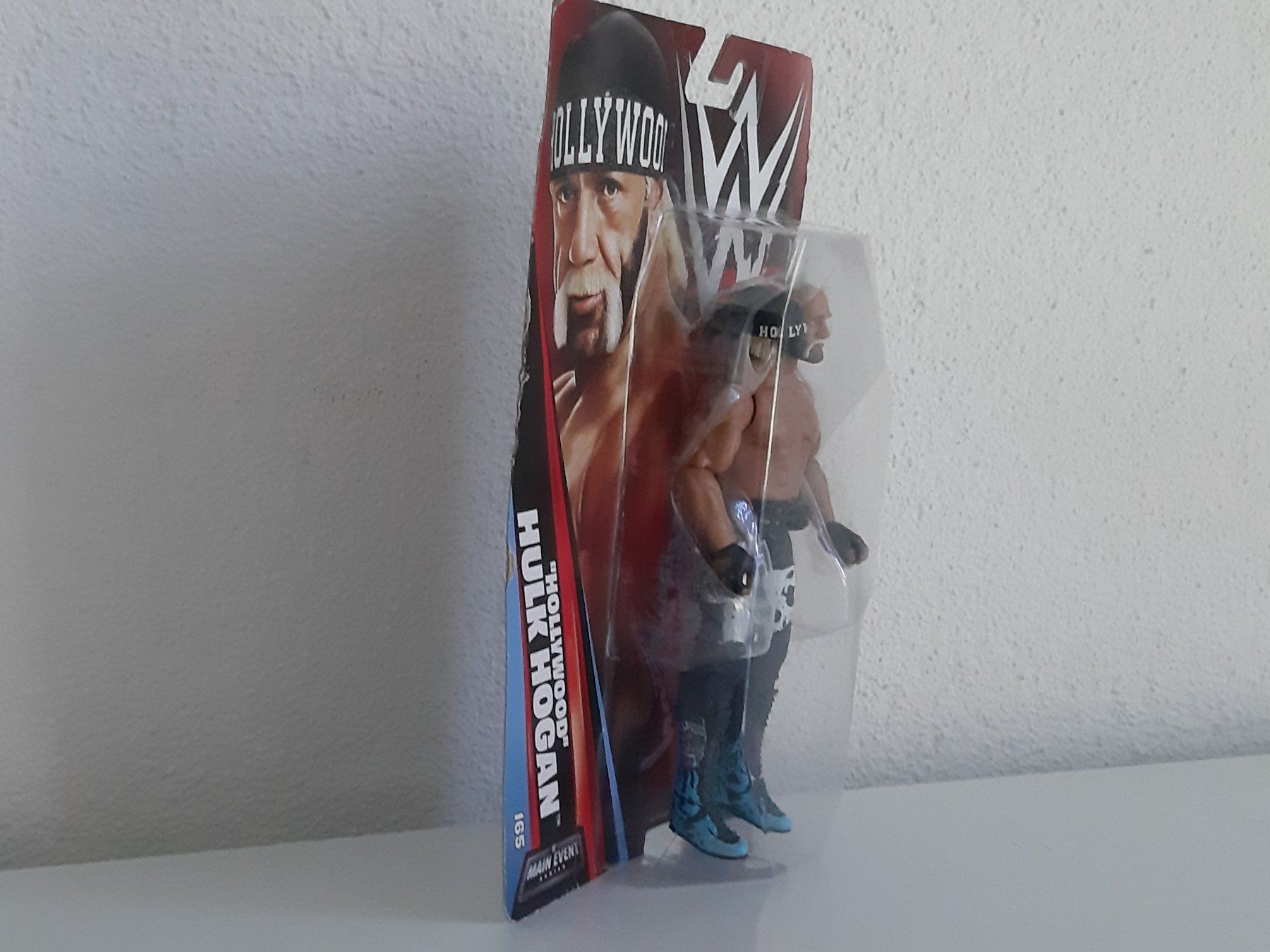 WWE Statuette: WWE Basic Series 165 "Hollywood" Hulk Hogan Action Figure – Nuovo e nell'imballaggio originale da Buchs SG venduto da Bray_Law 1