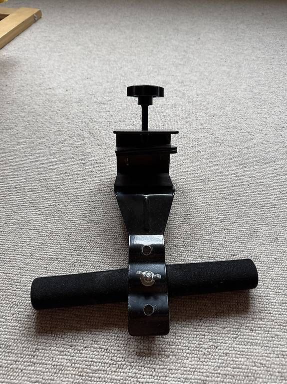 Hometrainer: Klemmbarer Sit up/Bauchmuskeltrainier – Usato da Davos Glaris venduto da noa_59j8 1
