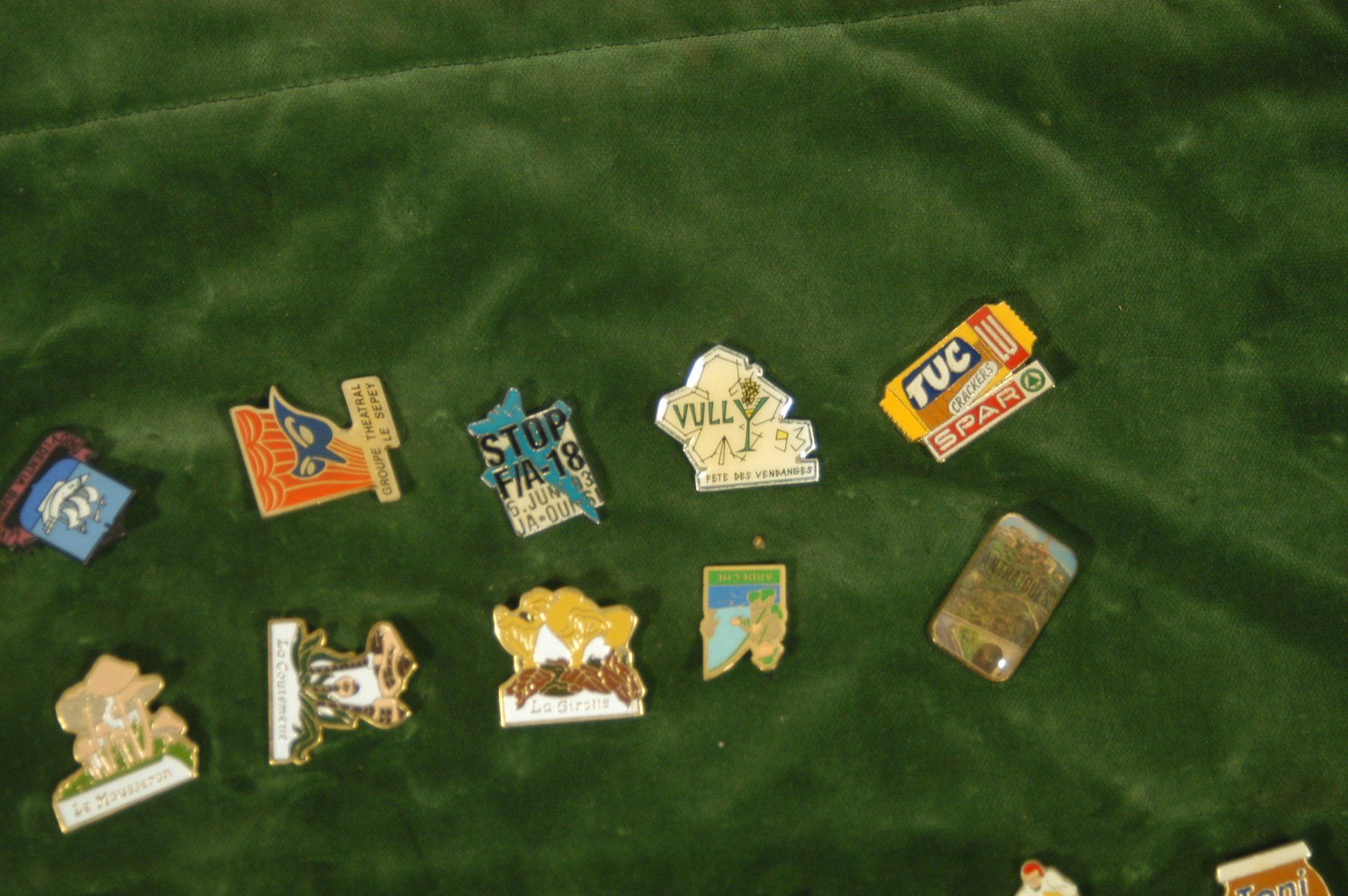 Placchette & Badge: Pin Sammlung – Usato da Herisau venduto da Wisen 2