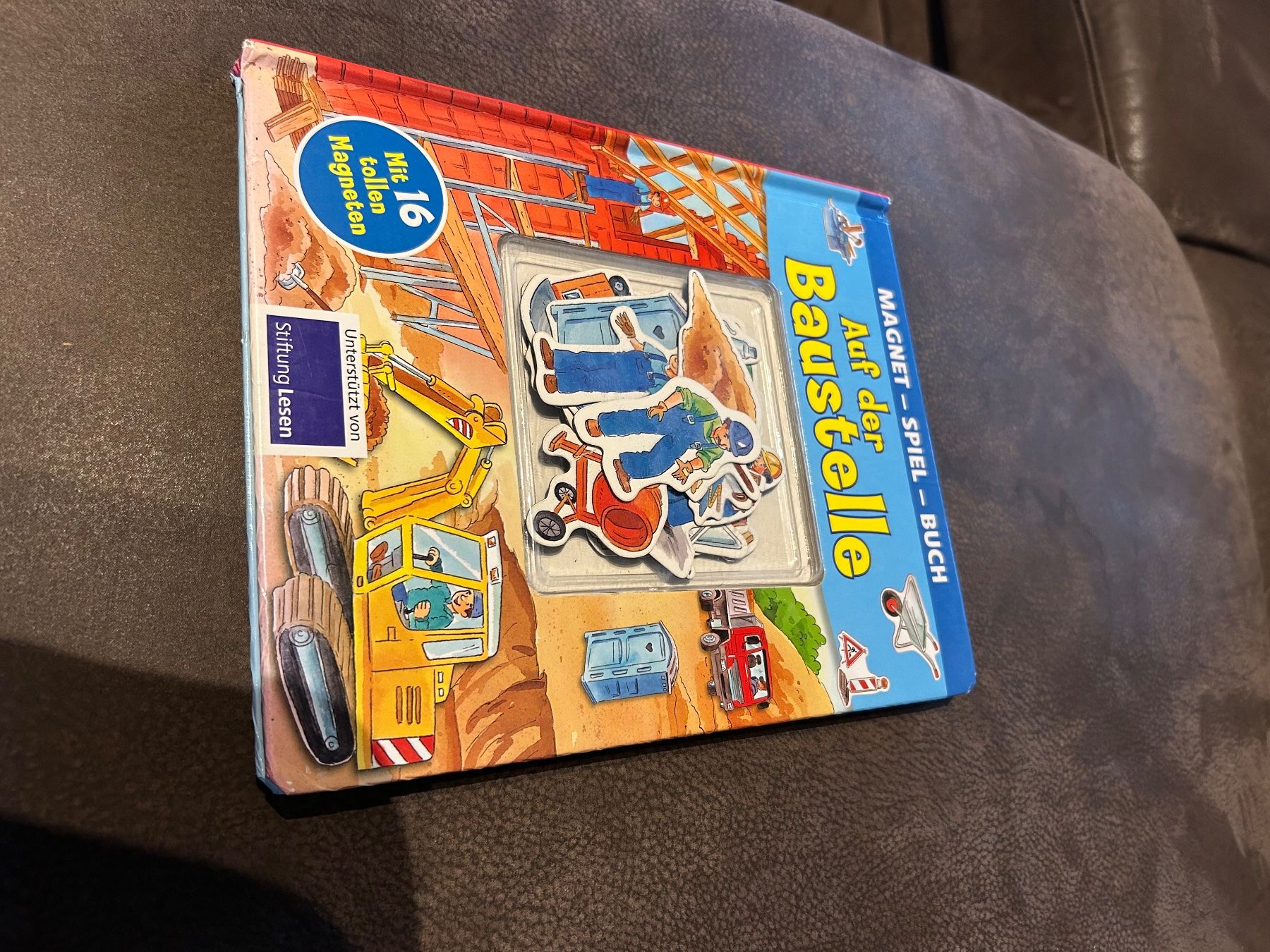 Libri: 3 Kinderbücher mit Magnetfiguren – Nuovo (secondo la descrizione) da Willisau venduto da Geissbock11 8