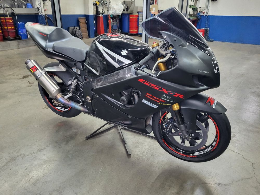Suzuki Strada: Suzuki GSXR-1000 Racing – Usato da Frasnacht venduto da garhalt