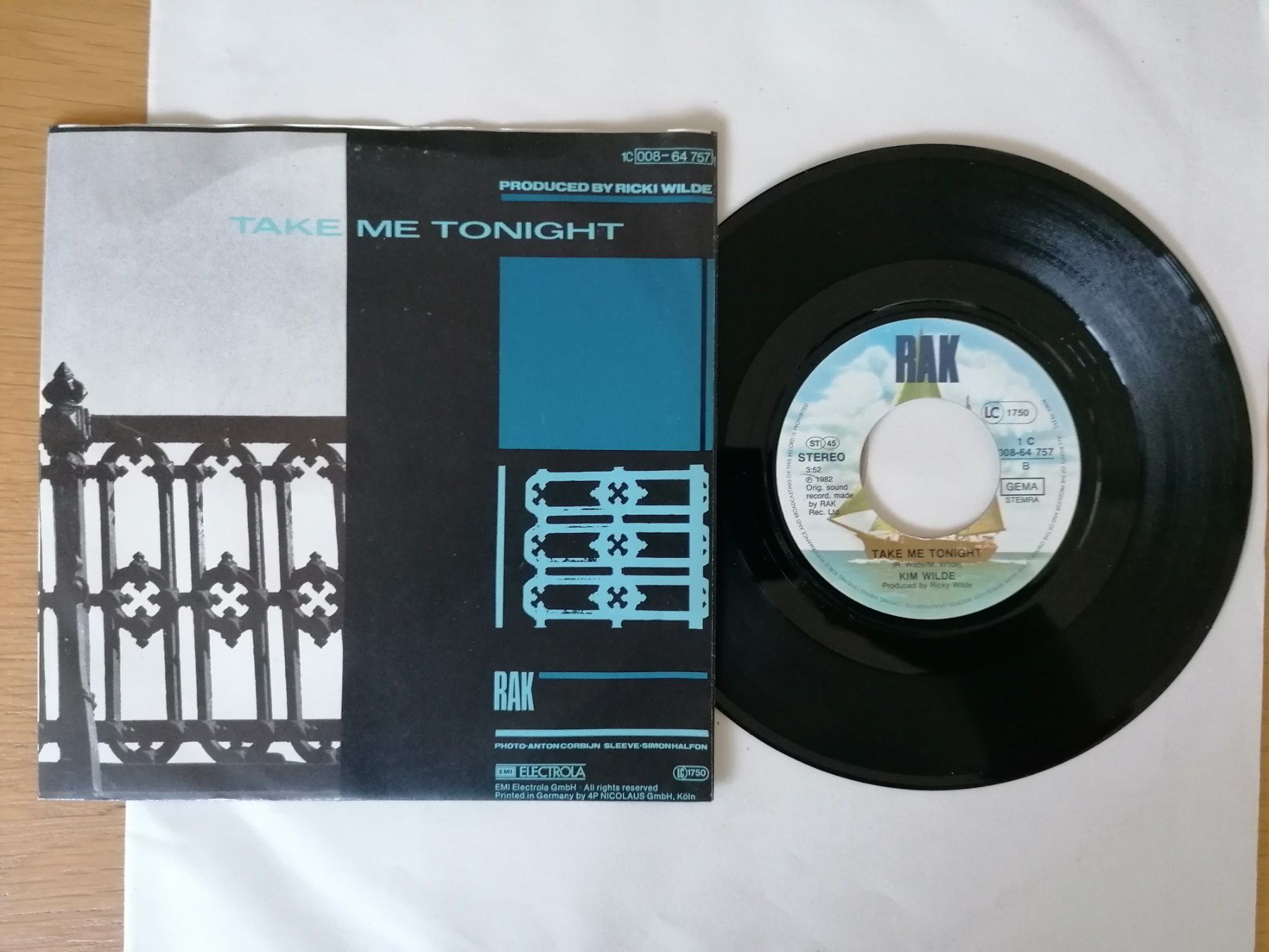 Schallplatten: Kim Wilde -- Single View From A Bridge Take Me Tonight – Gebraucht aus Beinwil am See von Funkthesizer 1