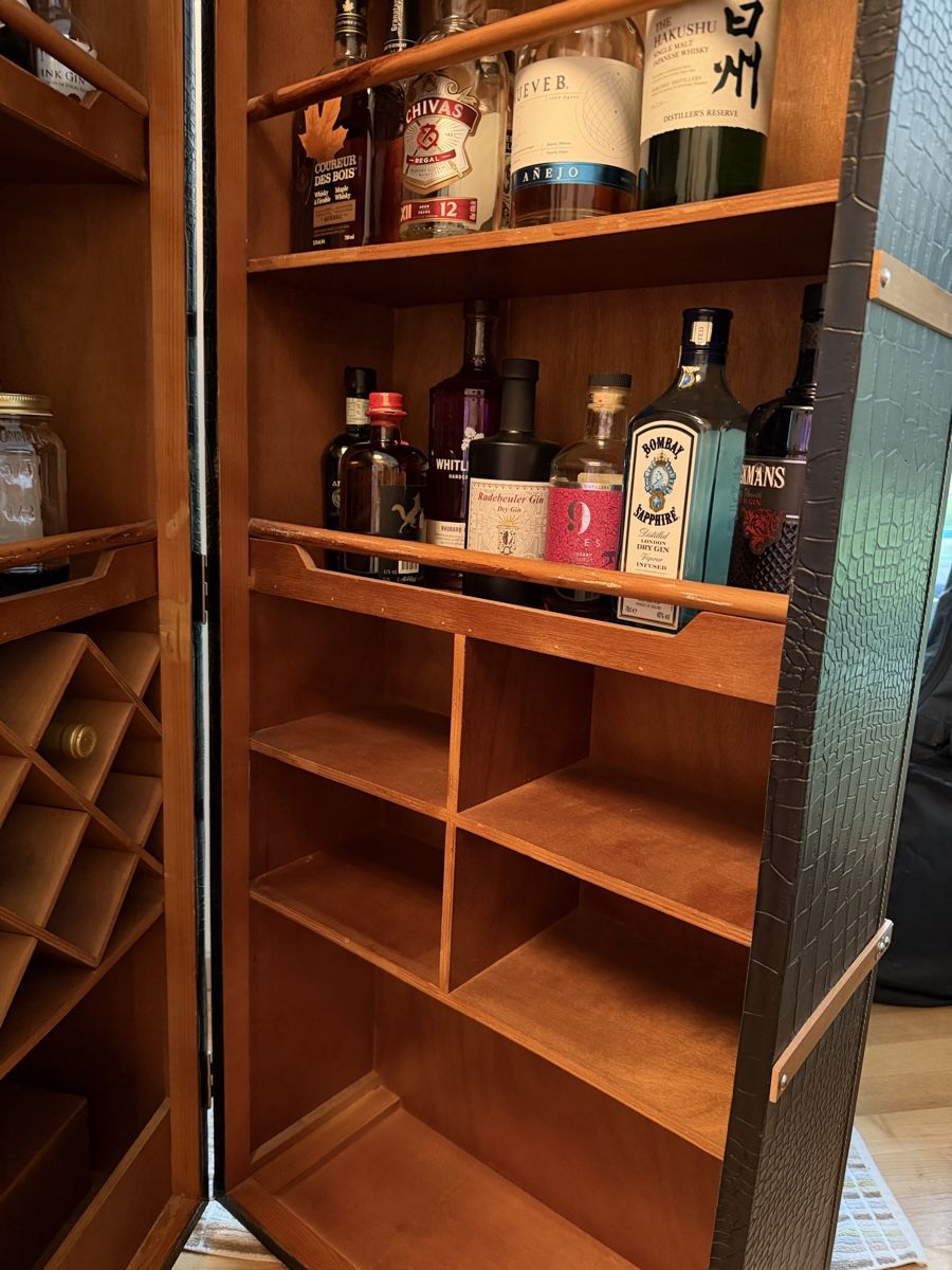 Armadi: Barschrank Top Zustand – Usato da Zürich venduto da hoefer81 3