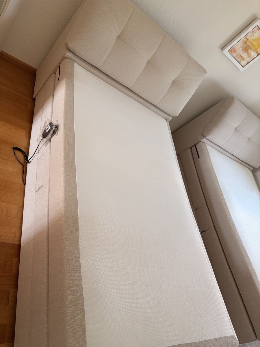 Letti: One or two Adjustable Single Bed Frame, excellent condition! – Nuovo (secondo la descrizione) da Muttenz venduto da mheimsoth 7