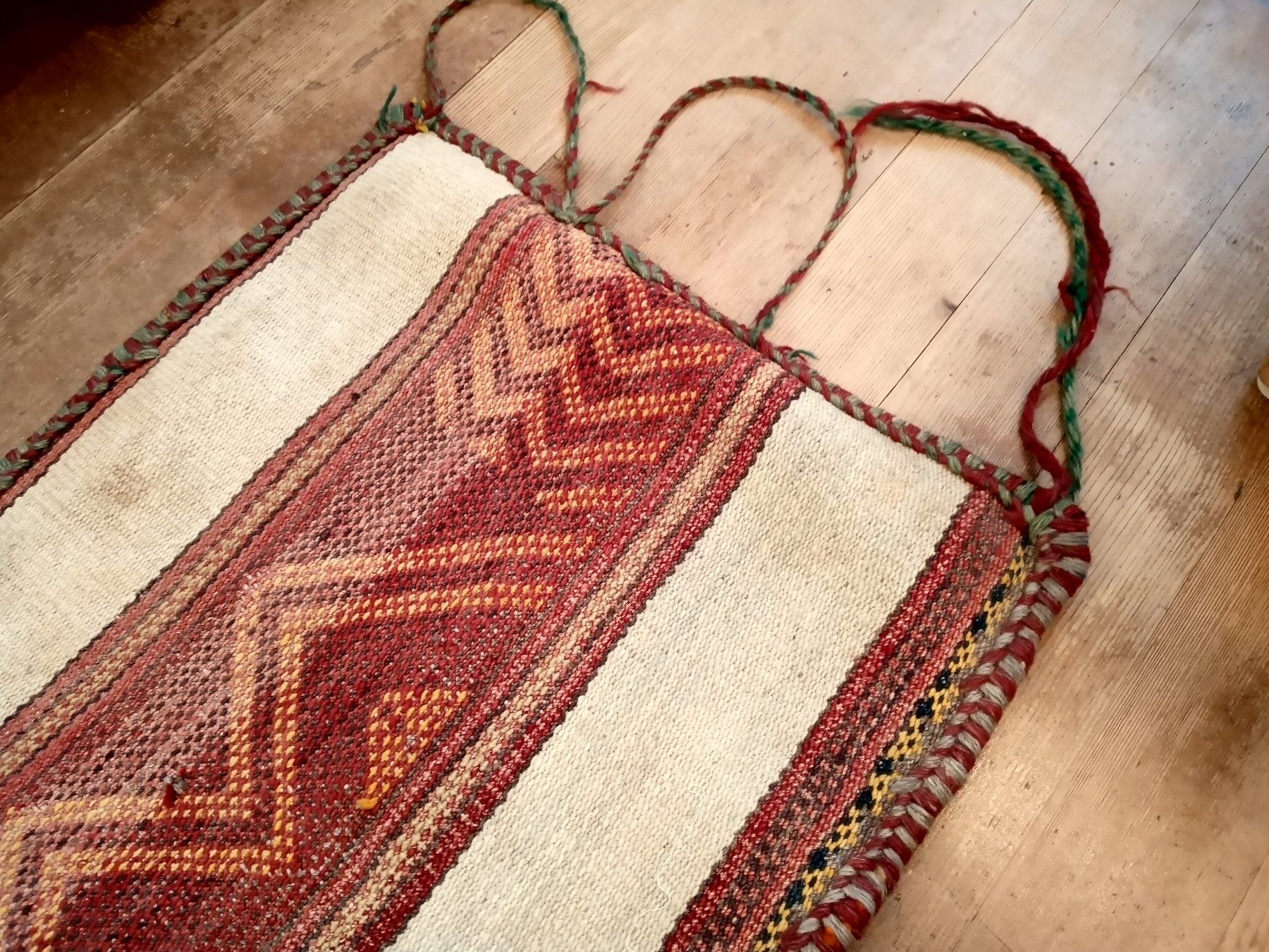 Tappeti: Tasche Kilim Teppich, handgeknüpfte – Usato da Prez-vers-Siviriez venduto da Monija70 1