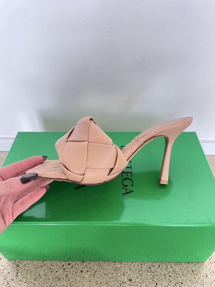 Bottega Veneta Scarpe da donna: Bottega Veneta Lido Mules – Usato da Stäfa venduto da Nicole093 8