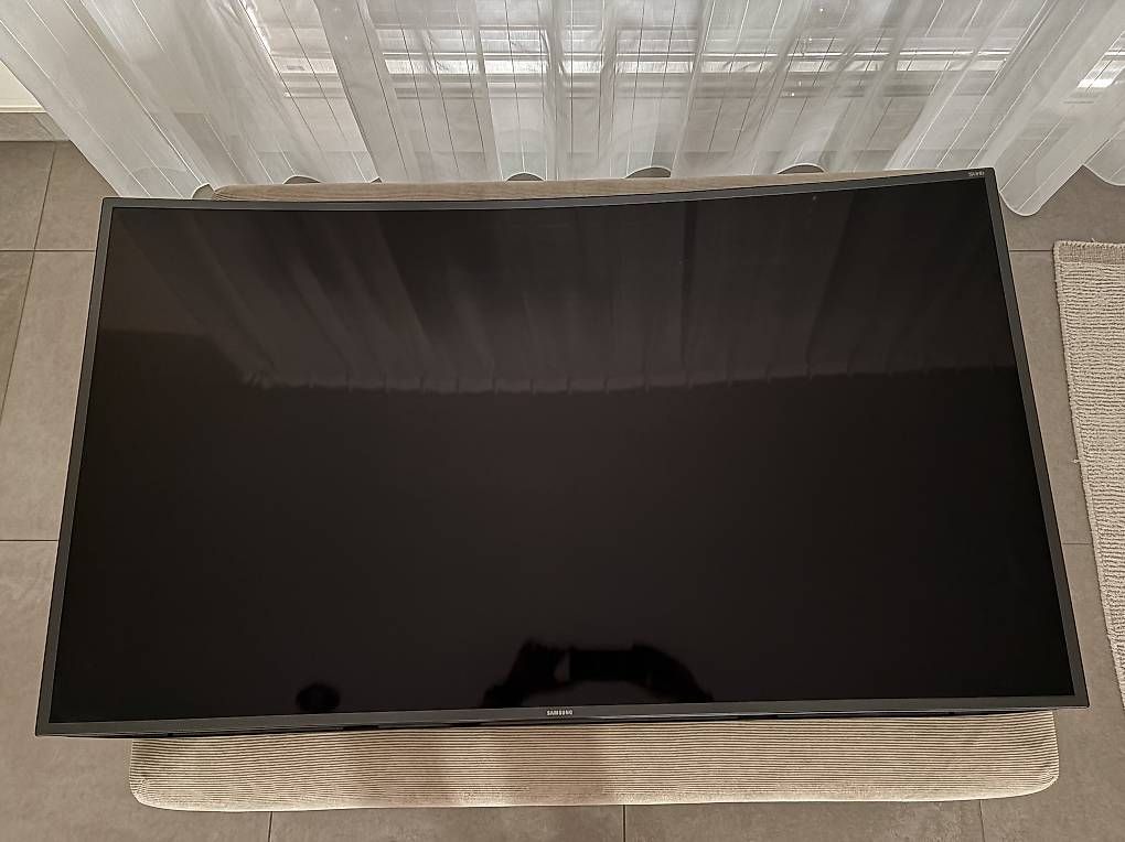 Fernseher: SAMSUNG UE55JS8580T 55" LCD Curved – Gebraucht aus Epalinges von lprado