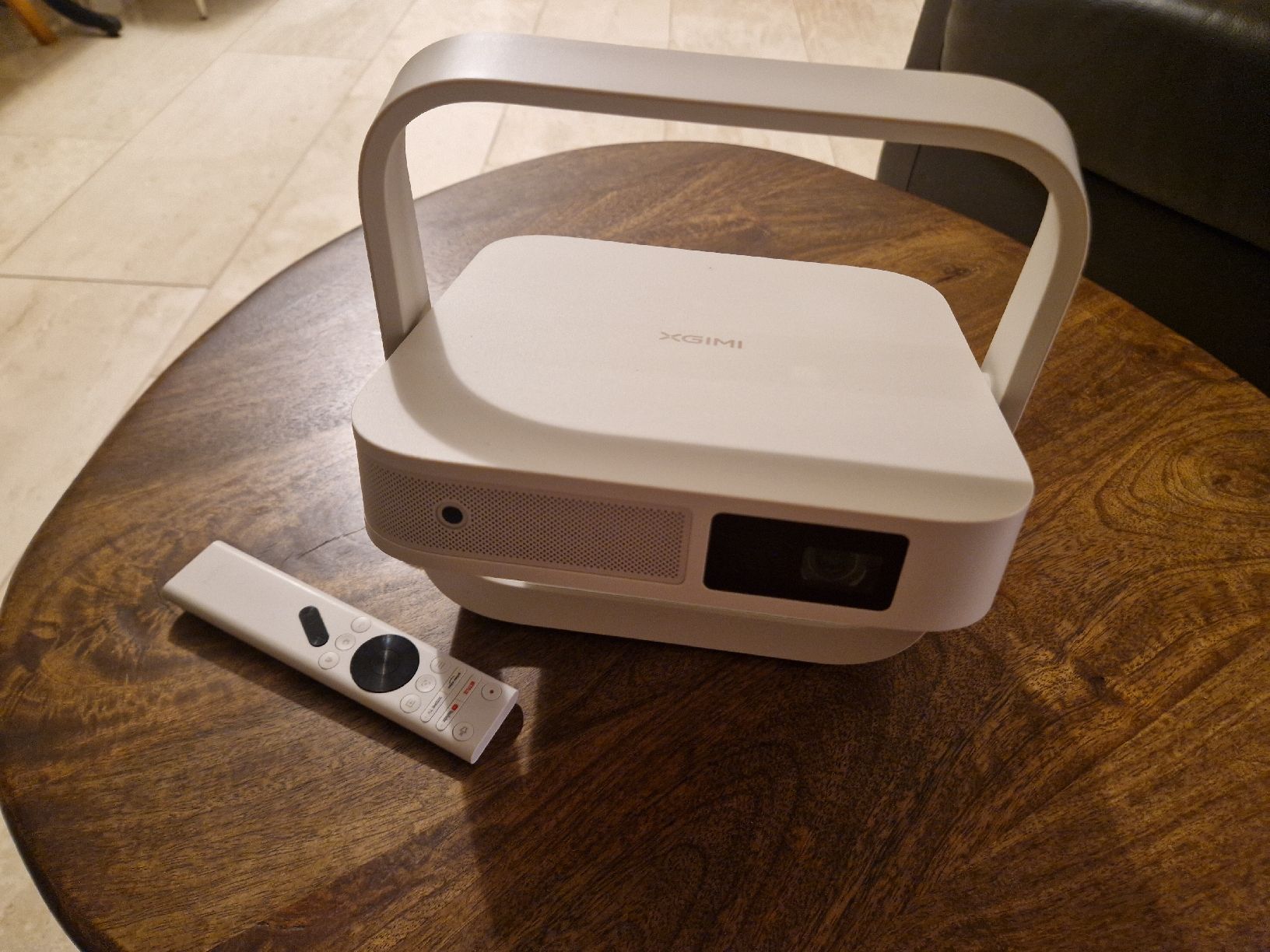 Xgimi Videoprojektoren: XGIMI Elfin Flip Full HD Smart-Beamer – Gebraucht aus Dübendorf von Wal_mw6j 1