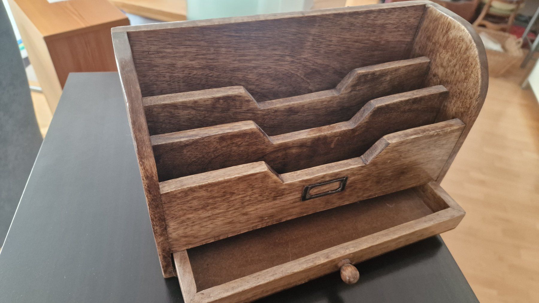 Scaffali: Briefablage mit Schublade, aus Holz, gebraucht – Usato da Weisslingen venduto da and-lo73 1