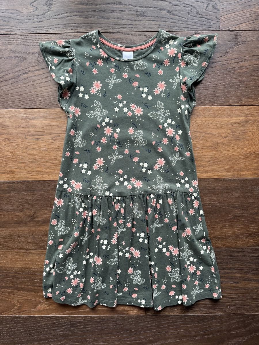 Robes et jupes: Kleid Mädchen  – Neuf (Voir description) à Pfäffikon ZH par aveo14