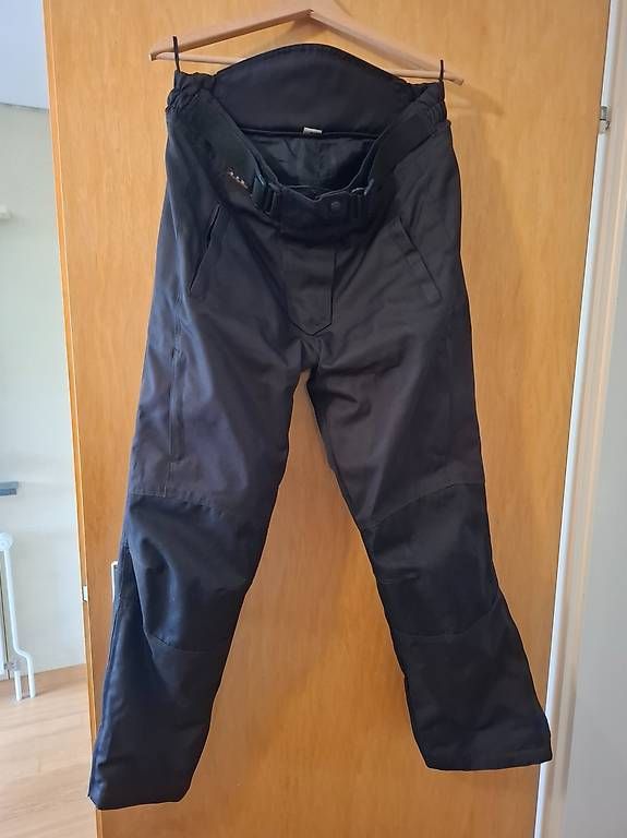 Lotti di vestiti: Motorradkleidung Einsteigerset – Usato da Steinach venduto da tormen69 1