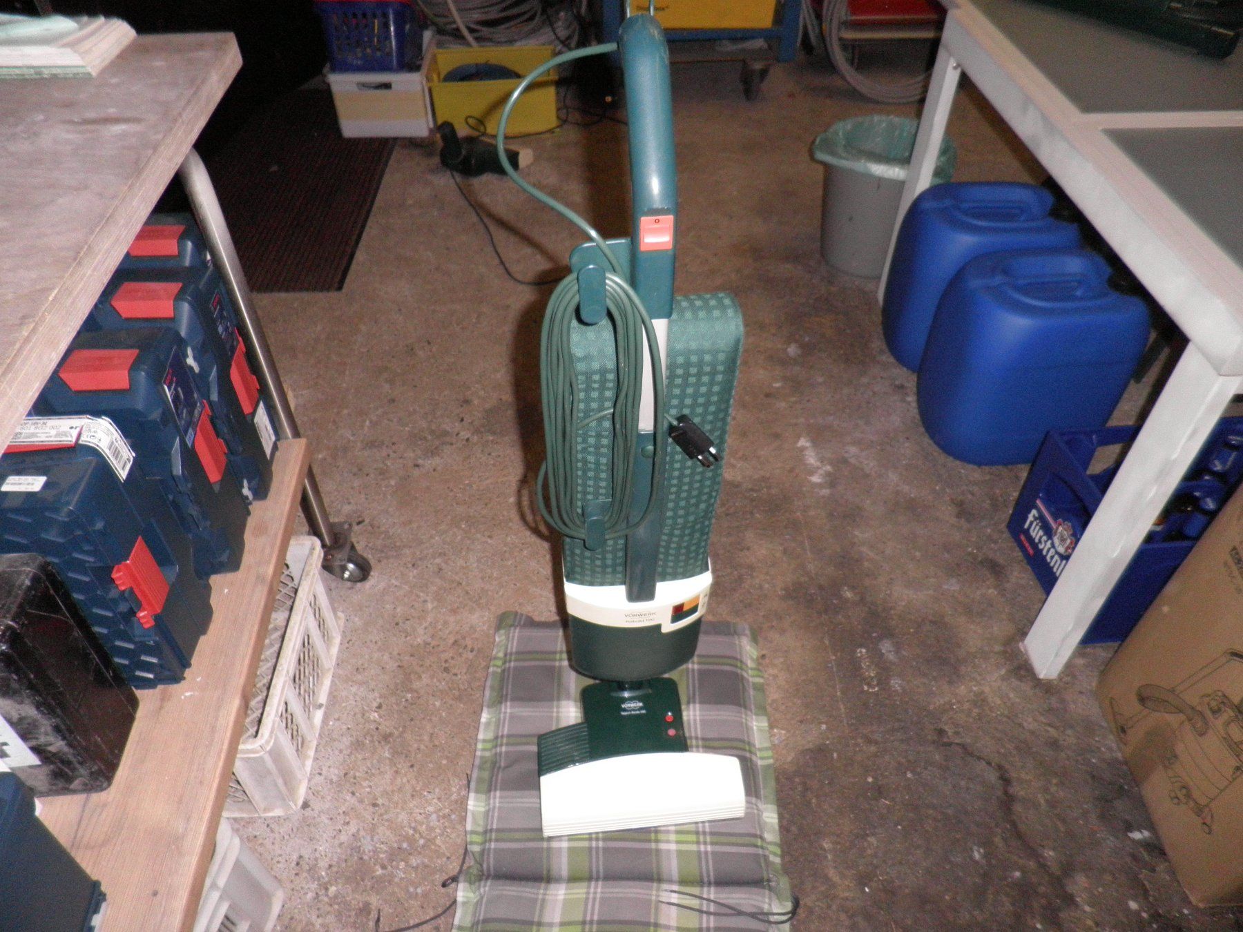 Vorwerk Aspirapolveri & Accessori: Tornado/Vorwerk VK120 – Usato da Oftringen venduto da shoptwotrade