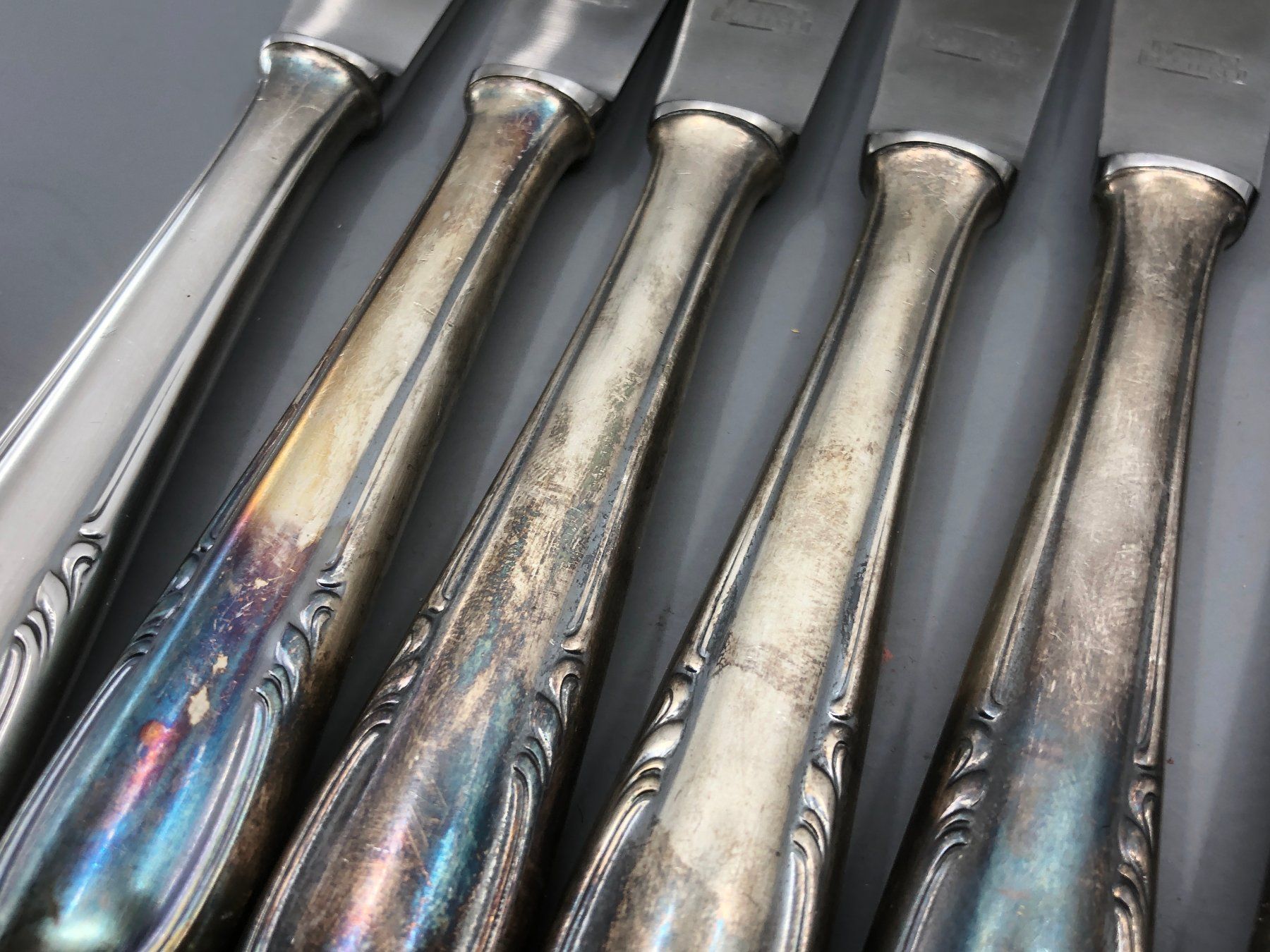 Besteck: 9 Tafelmesser versilbert Homag Steakmesser – Gebraucht aus Basel von Tiabeanie 3