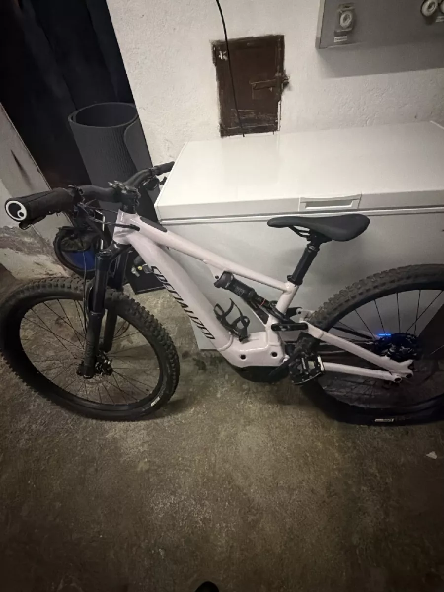Specialized Velos: Specialized Levo  – Gebraucht aus Steffisburg von mauricecathomen