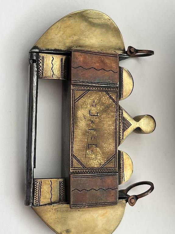 Tutte le decorazioni: Cadenas touareg traditionnel  – Usato da Genève venduto da mad_8yyp 2