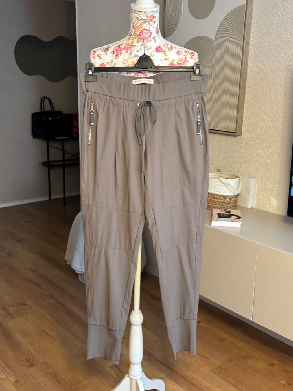 Raffaello Rossi Pantaloni: Raffaello Rossi Trousers – Usato da St. Margrethen SG venduto da dijanaO