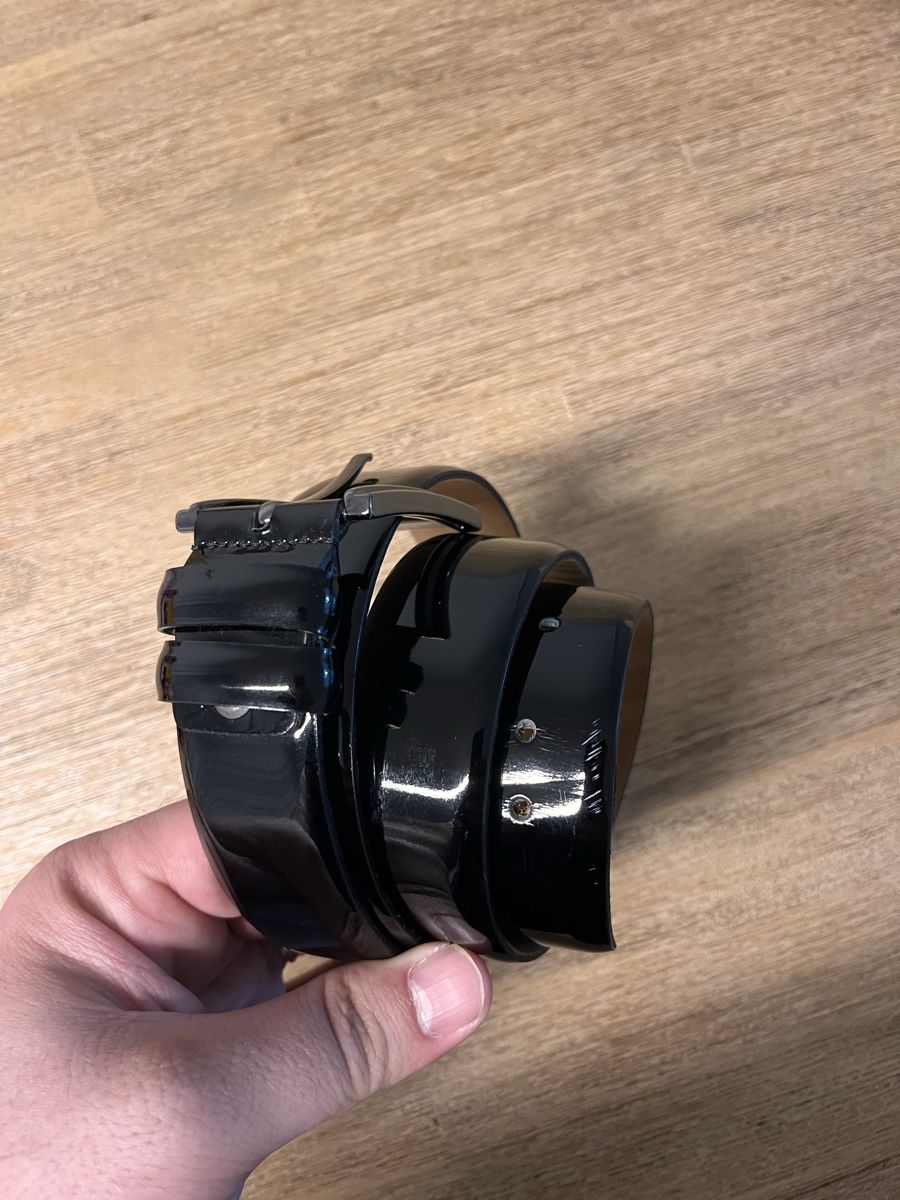 Cinture: Schwarzer Lackleder Gürtel – Usato da Winterthur venduto da GutKeS 1