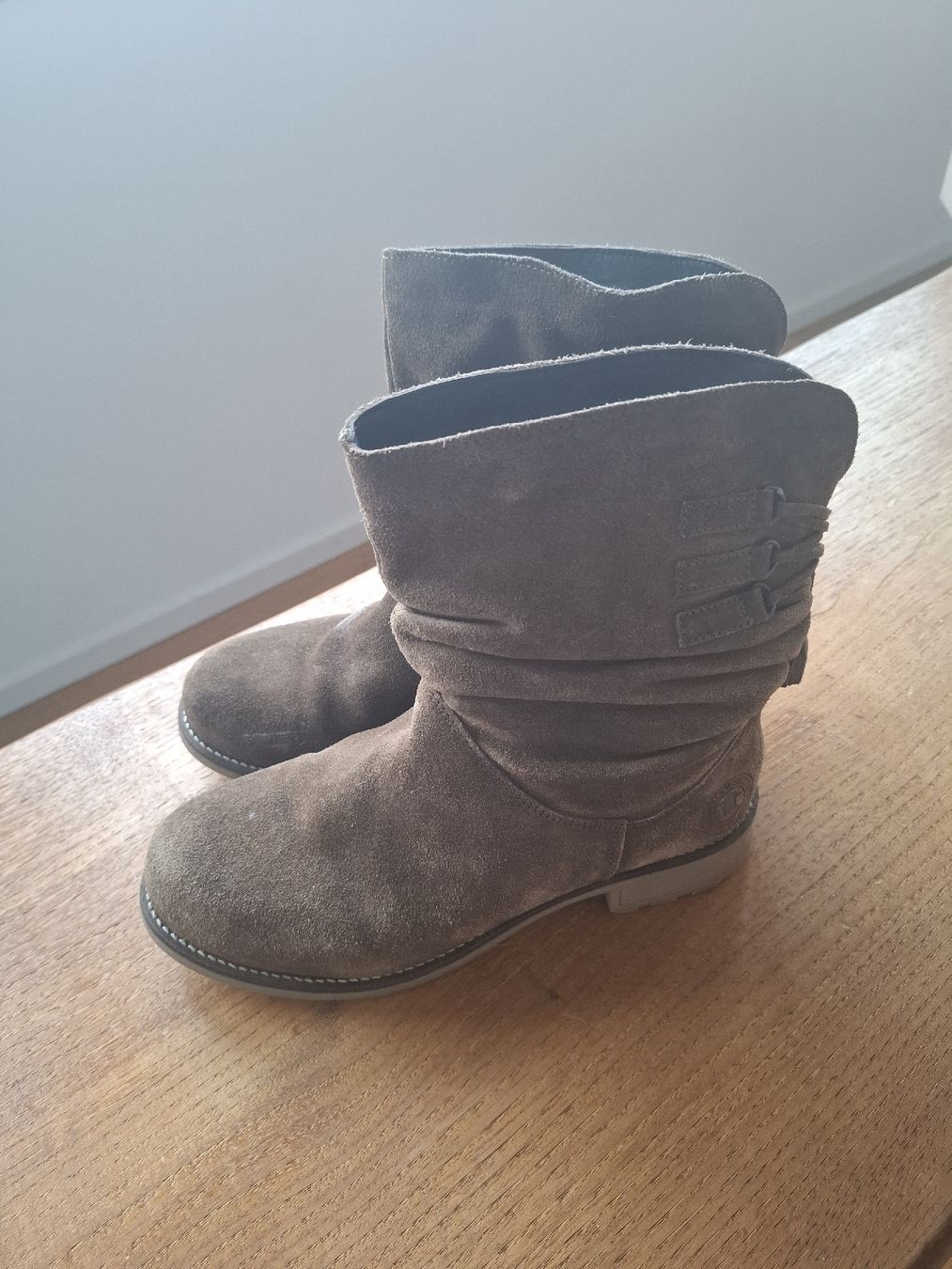 Scarpe da donna: Stiefel Damen Gr.40 – Usato da Wädenswil venduto da Moki12