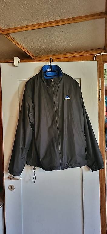 Giacche: Wendejacke von adidas – Usato da Dürrenäsch venduto da Noana1108 1