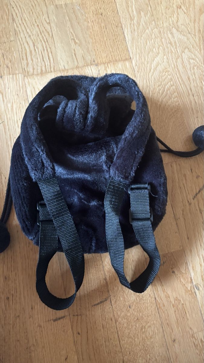 Zaini: Kleiner herziger schwarzer Rucksack – Usato da Wetzikon ZH venduto da pinkilady44 2