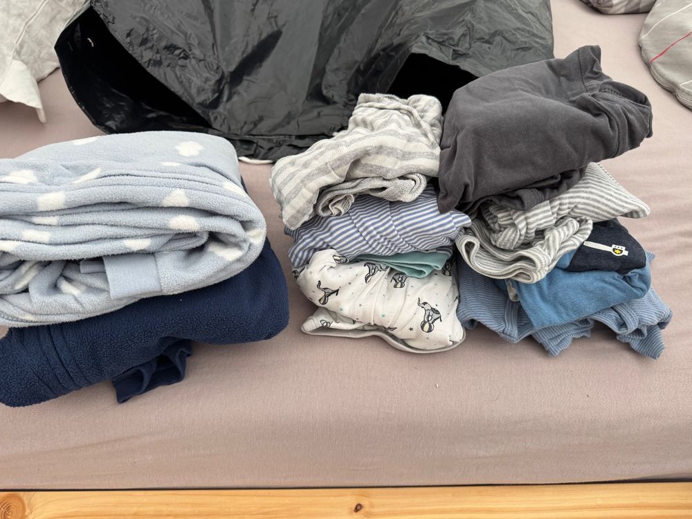 Ensembles coordonnés: Übervoller 110l Sack jungskleider gr 86/92 mit mehr als genu – D'occasion à Sargans par mir_fmm9 4