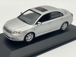Toyota Avensis, 1:43 Minichamps 