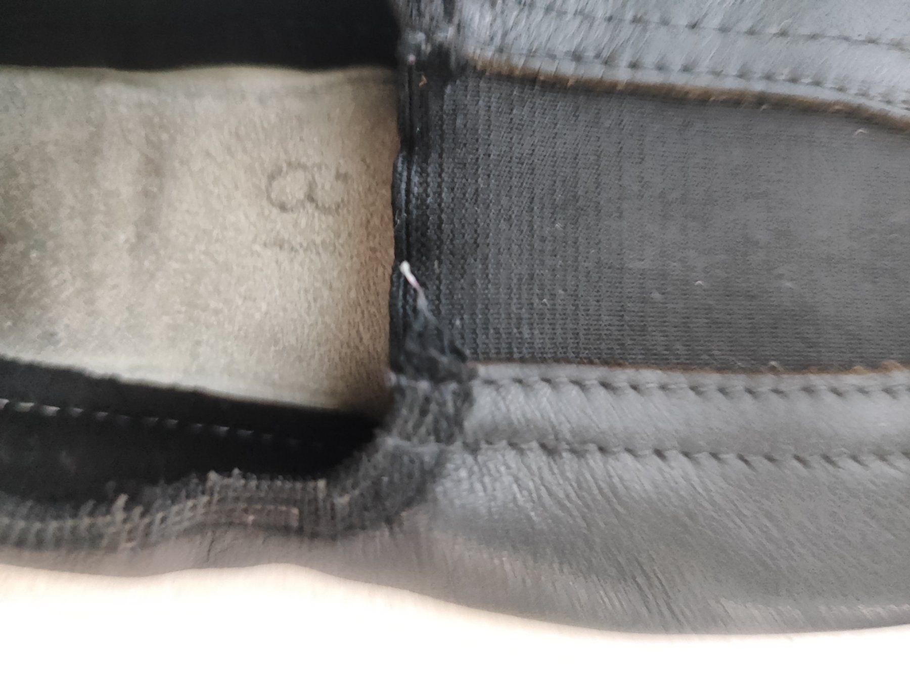 Scarpe per ragazzi: Robuste Turntäppeli, Turnschläppli Gr. 31 – Usato da Seon venduto da Mandes1 3