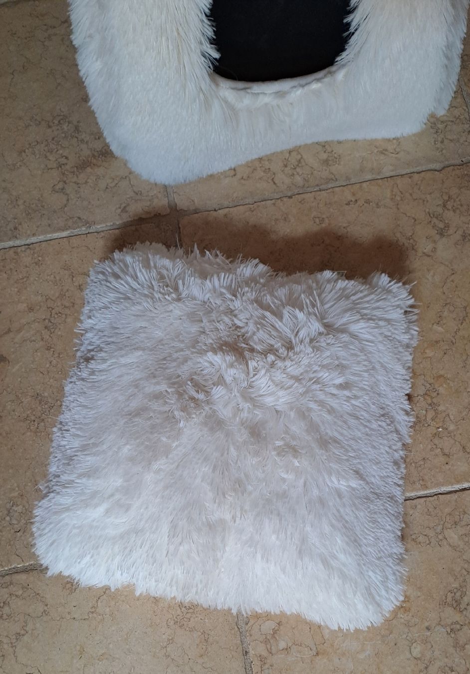 Liege- & Schlafplätze: Maisonnette pour chat en peluche blanc – Neu (gemäss Beschreibung) aus Rolle von Loutre84 6