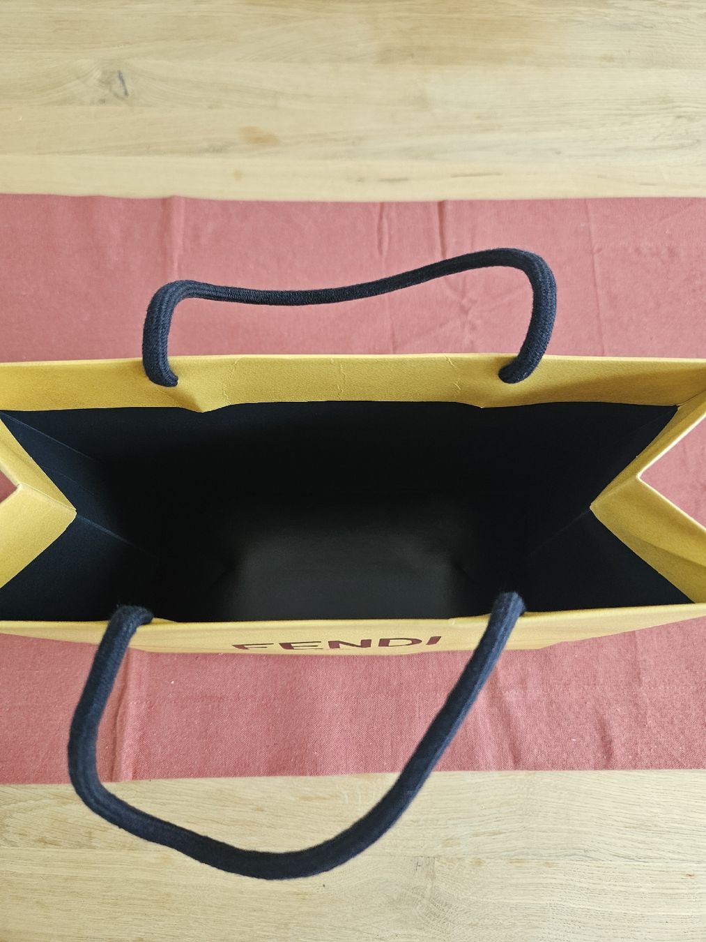 Fendi Sacs: Fendi Papiertragetasche, Top Zustand – D'occasion à St. Gallen par Rebiili 1