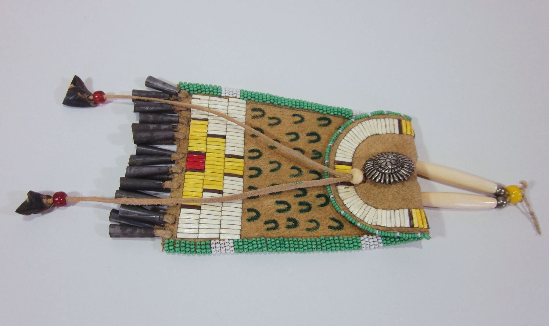 Borse: Assiniboine Indianer Tasche – Usato da Bäretswil venduto da robsonantik 4