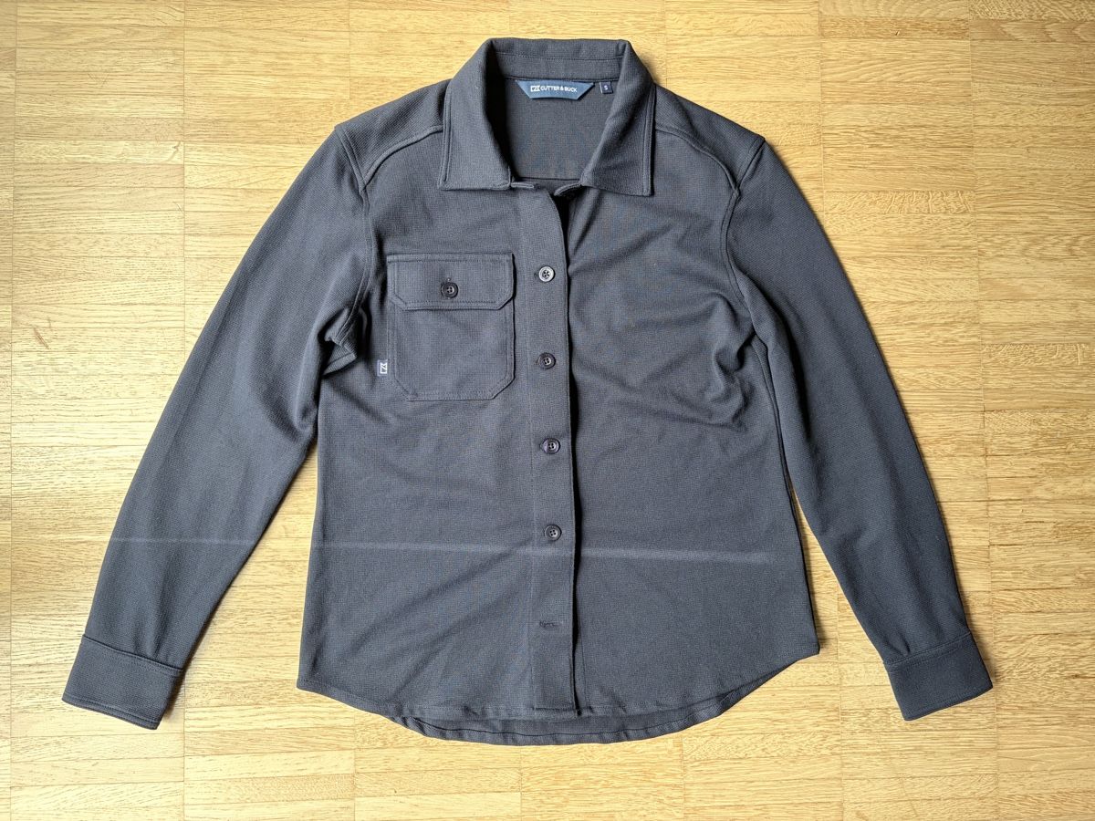 Camicette: Cutter & Buck Hemd, Langarm Gr S, marinblau – Usato da Nürensdorf venduto da salut