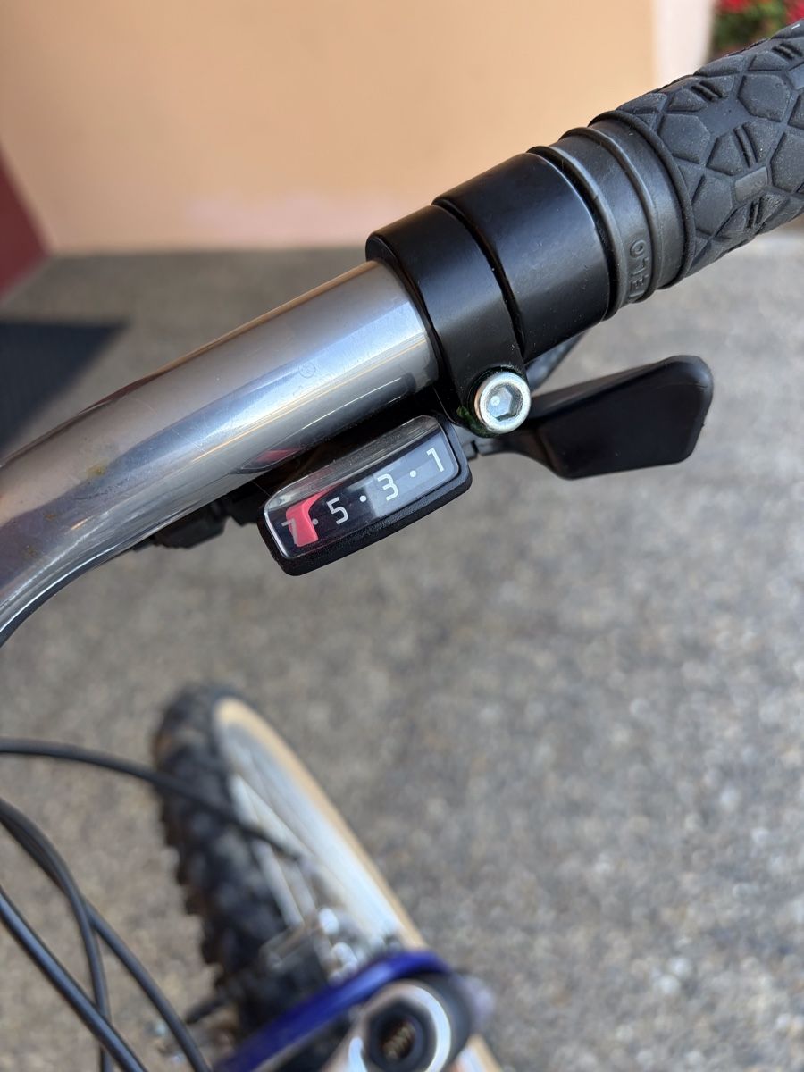 Bixs Biciclette: Vélo tout terrain BiXS Qualifier 26 pouces – Usato da Le Noirmont venduto da Fanny_ 3