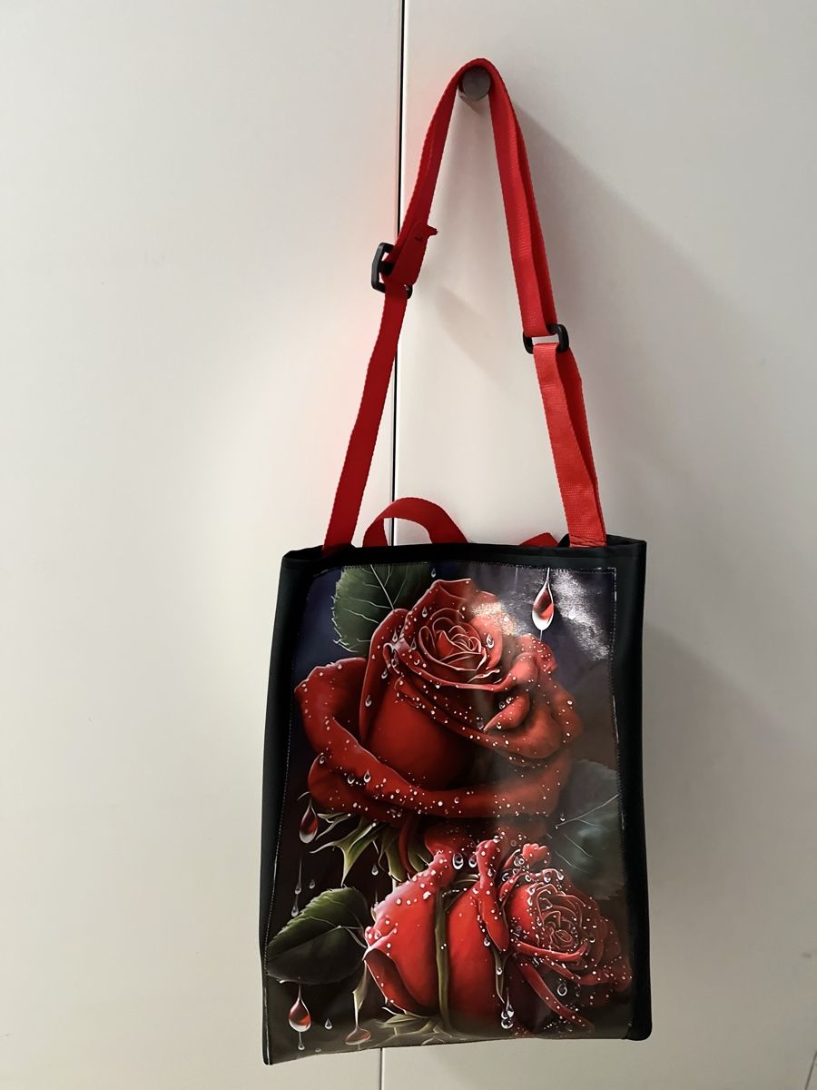 Taschen für Damen: Schwarze Einkaufstasche mit Rosenmotiv – Neu (gemäss Beschreibung) aus Schaffhausen von grogga 2