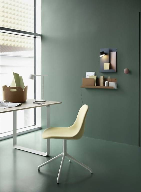 Muuto Tische: MUUTO Tisch 70/70 Designklassiker Büro oder Esstisch – Gebraucht aus Kriens von DorisS455 3