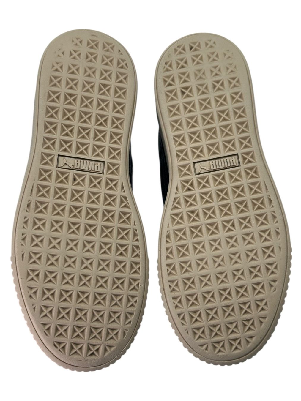 Puma Herrenschuhe: Puma Basket Platform vernis marine. Pointure 37 – Gebraucht aus Morges von Auct 9