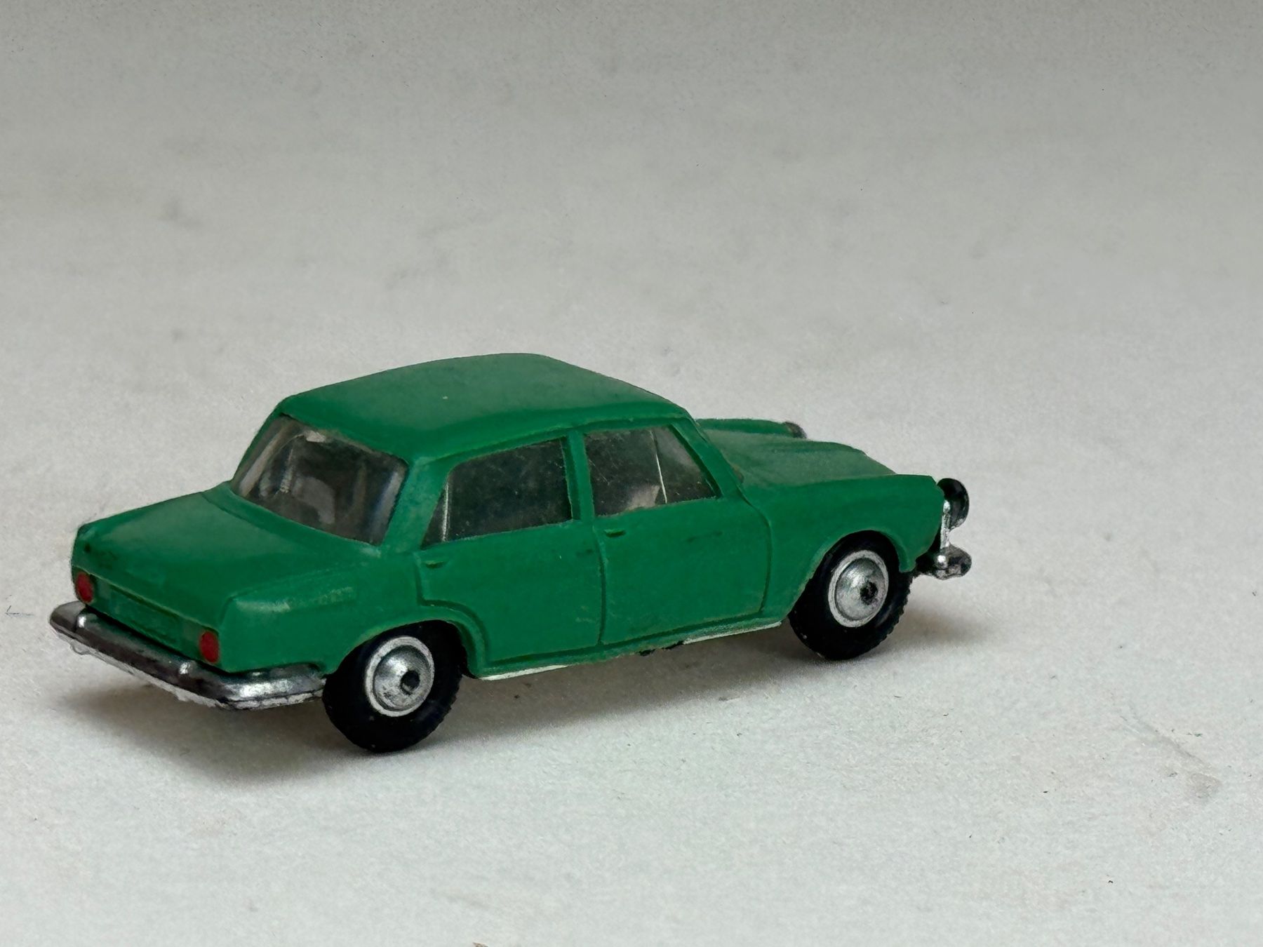 Preiser Modellini di ferrovie: GB1- Norev Simca 1500 grün – Usato da Elm venduto da Wikmtz 1