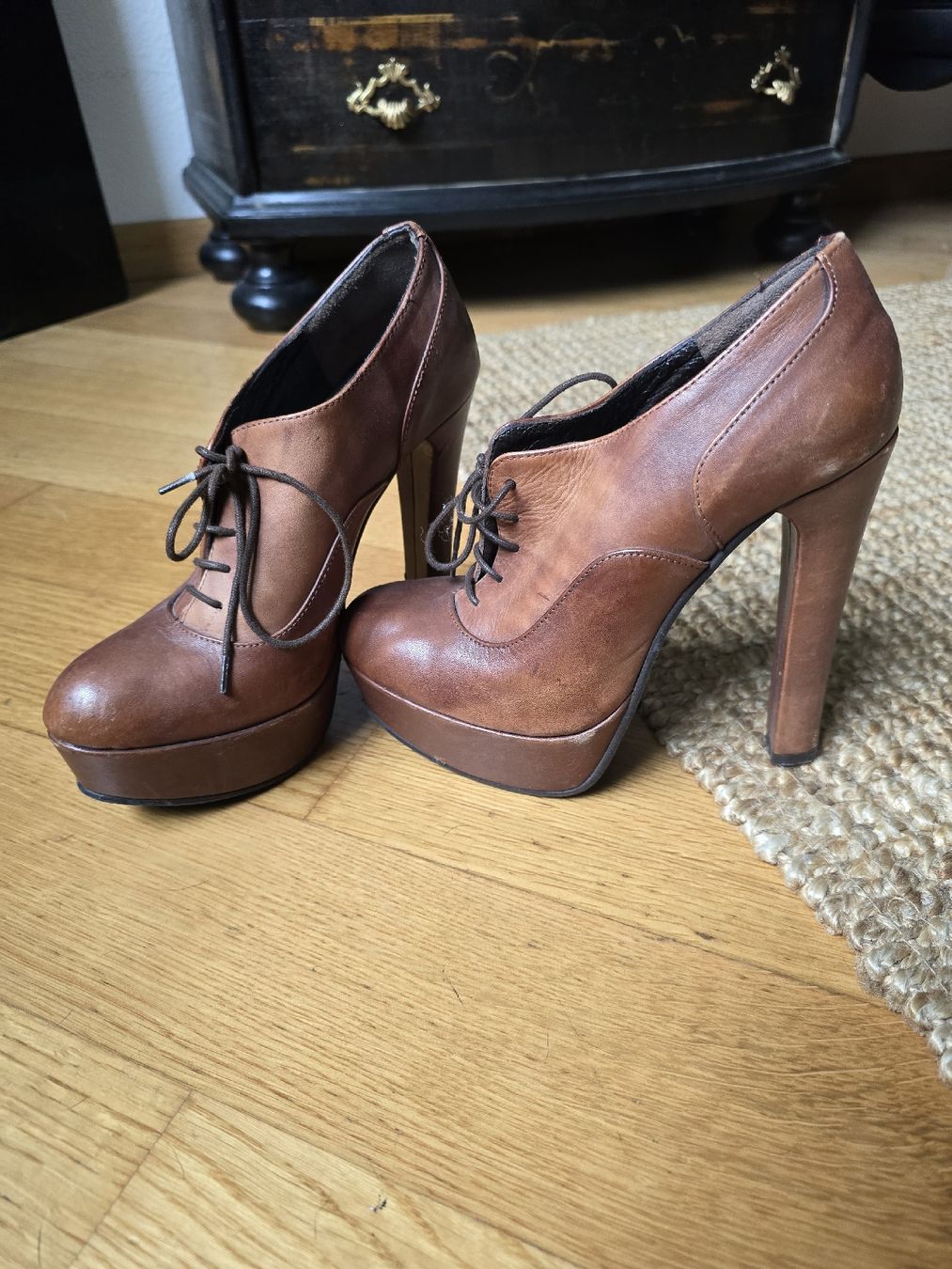 Scarpe da donna: handgemachte Leder Schuhe 37 – Nuovo (secondo la descrizione) da Zürich venduto da joa_26k8 2