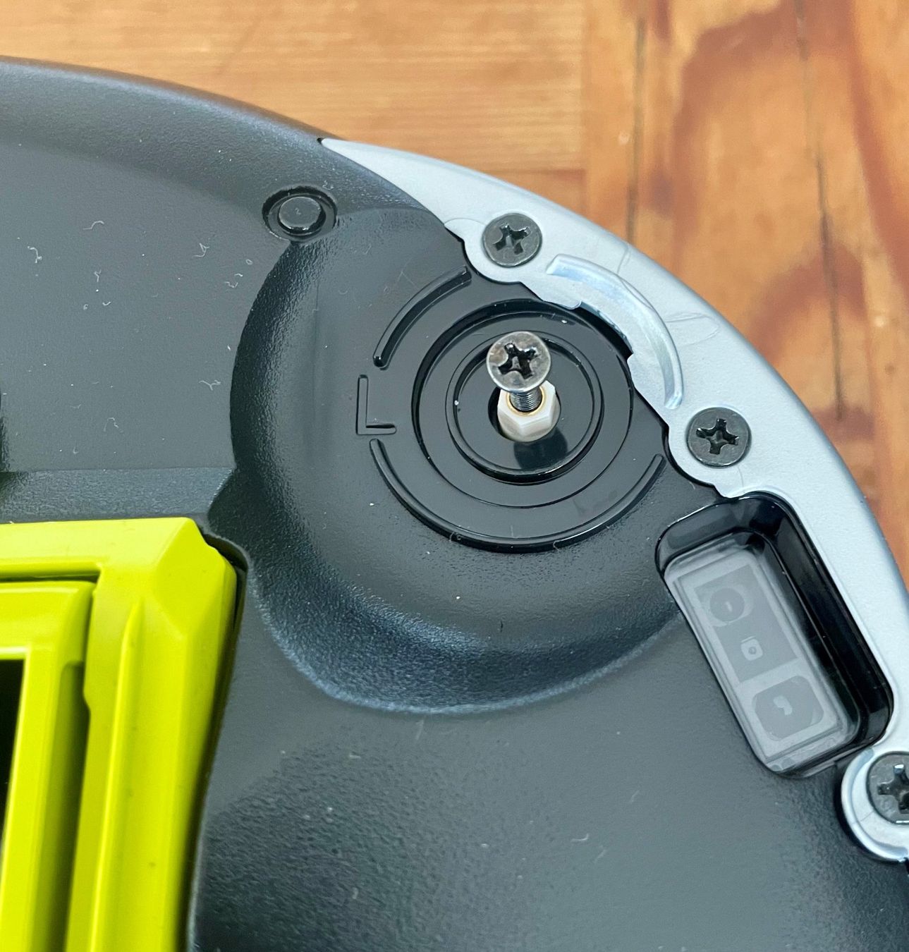 LG Aspirapolveri & Accessori: LG Smart HOM-BOT SQUARE – Usato da Hermrigen venduto da Rolflesgolf 6