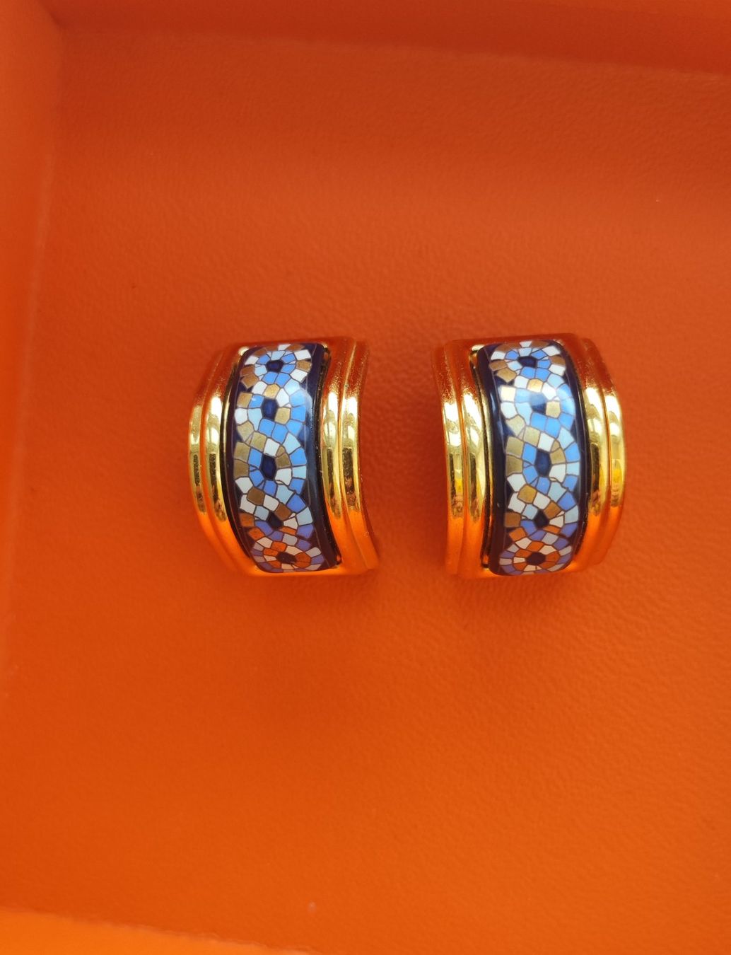 Hermès Ohrringe & -stecker: Hermès earrings – Gebraucht aus Zug von LindaManga