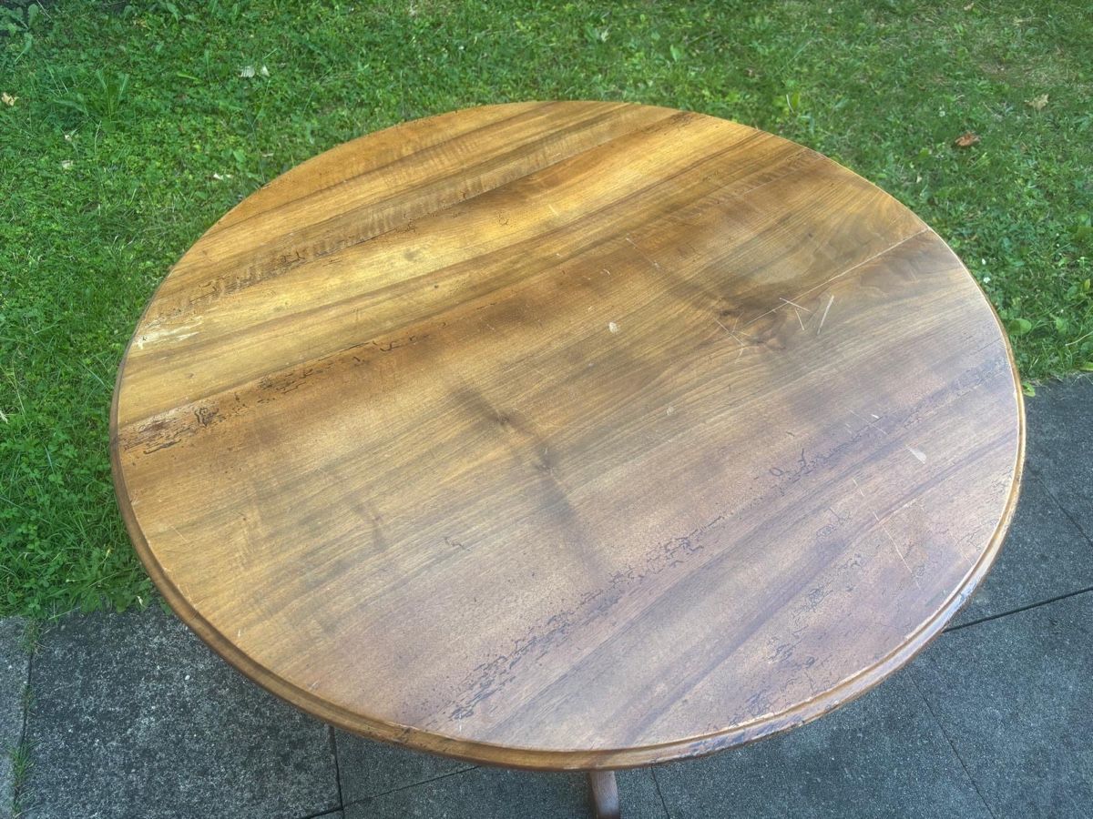Tavoli: Runder Tisch Holz Nussbaum  – Usato da Zürich venduto da ann_9fv5 1