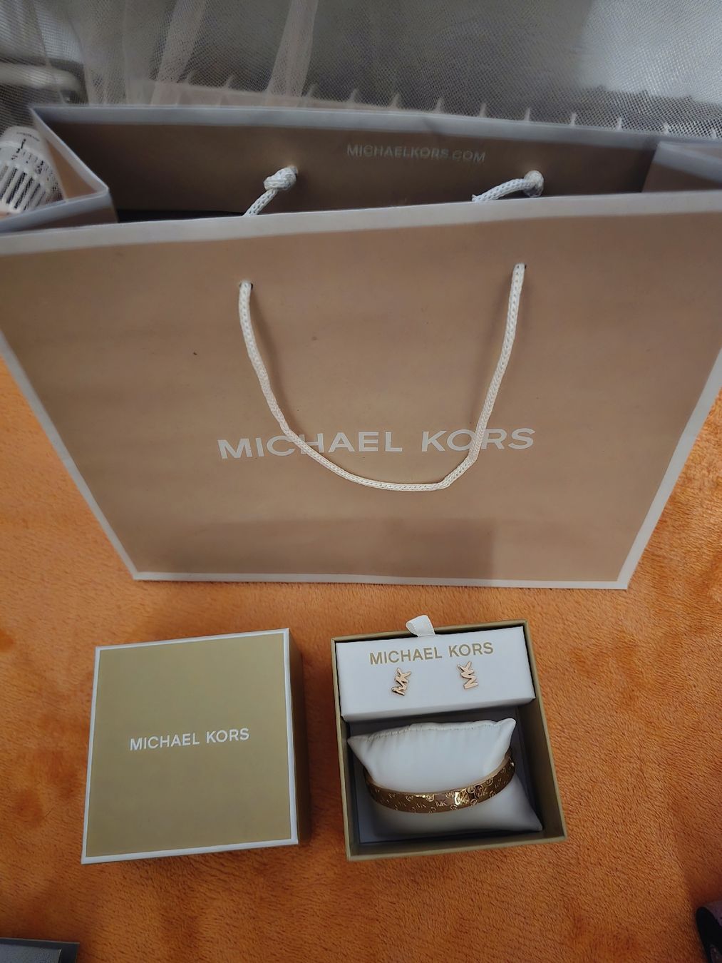 Altri gioielli: Michael Kors Bracelet and earings – Nuovo (secondo la descrizione) da Landquart venduto da Pinay_ako