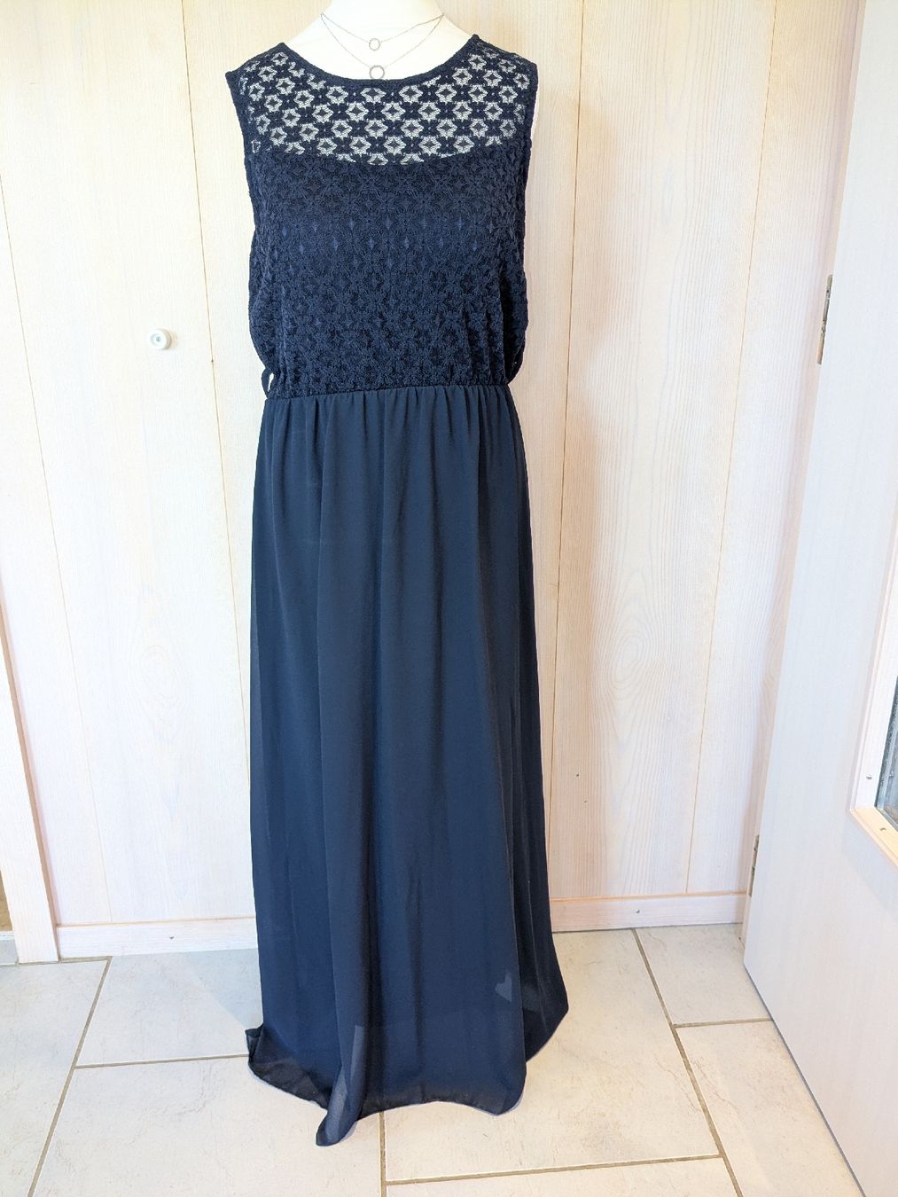 Kleider: Schönes Abendkleid – Gebraucht aus Ursenbach von andrea_