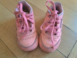Reebok Kinderschuhe rosa Grösse 21 gebrauchter Zustand