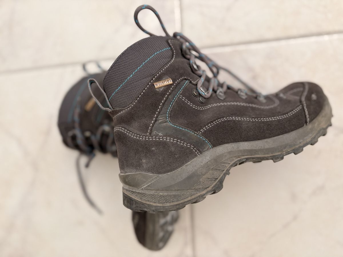 Everest Scarpe per ragazze: Wanderschuhe, Marke Everest, Grösse 40 – Usato da Dietlikon venduto da Bachtel97