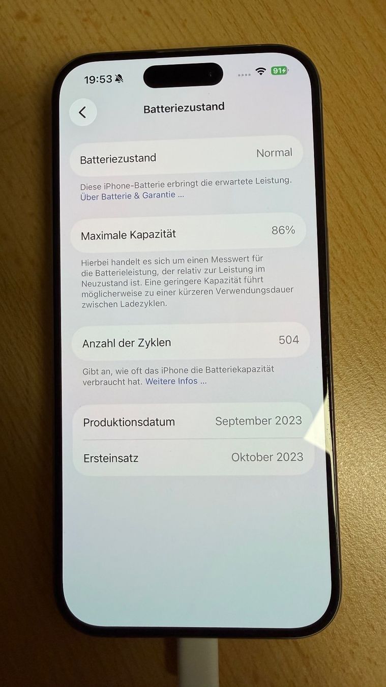 Apple Telefoni cellulari / Smartphones: Apple Iphone 15 Pro 256GB – Usato da Bonstetten venduto da Ugak1
